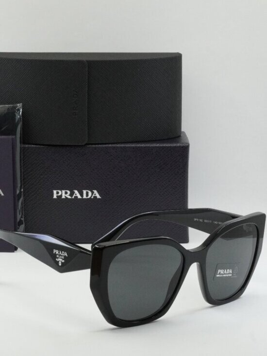 Prada PR19ZS 1AB5S0 Square Sunglasses – Black\\Dark Grey